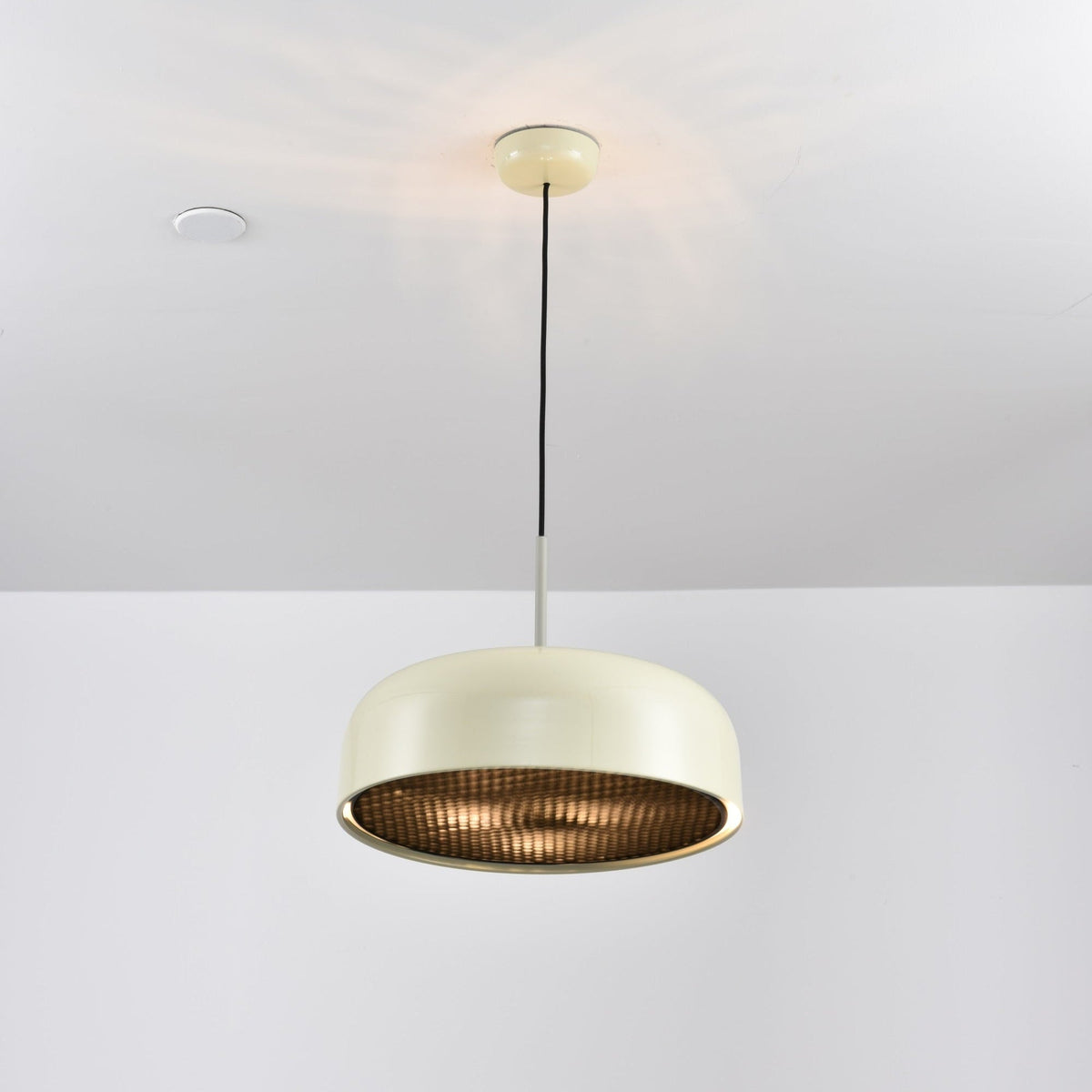 Sorenara Aluminium Pendant Light-Moonnatur