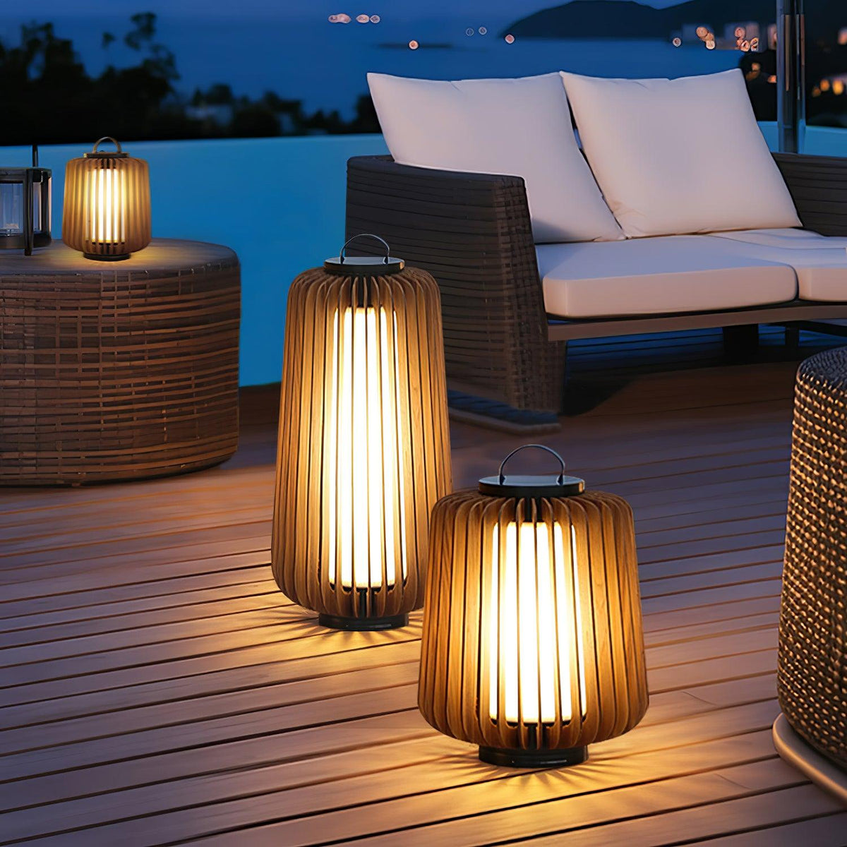 Jorrenlyn Teak Wood Outdoor Light-Moonnatur