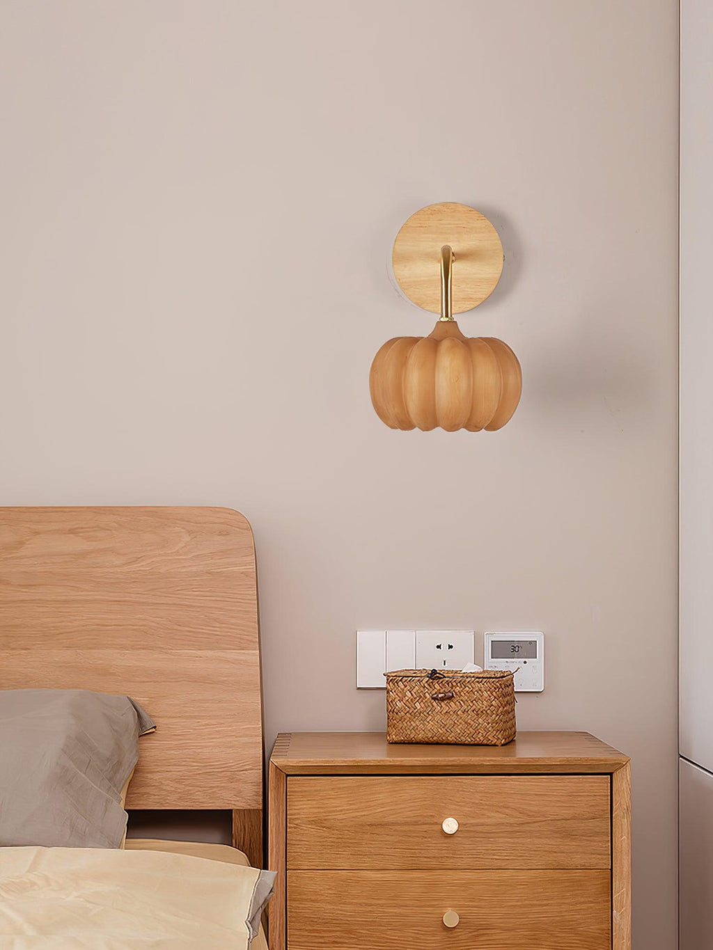 Laelara Resin Wall Light-Moonnatur