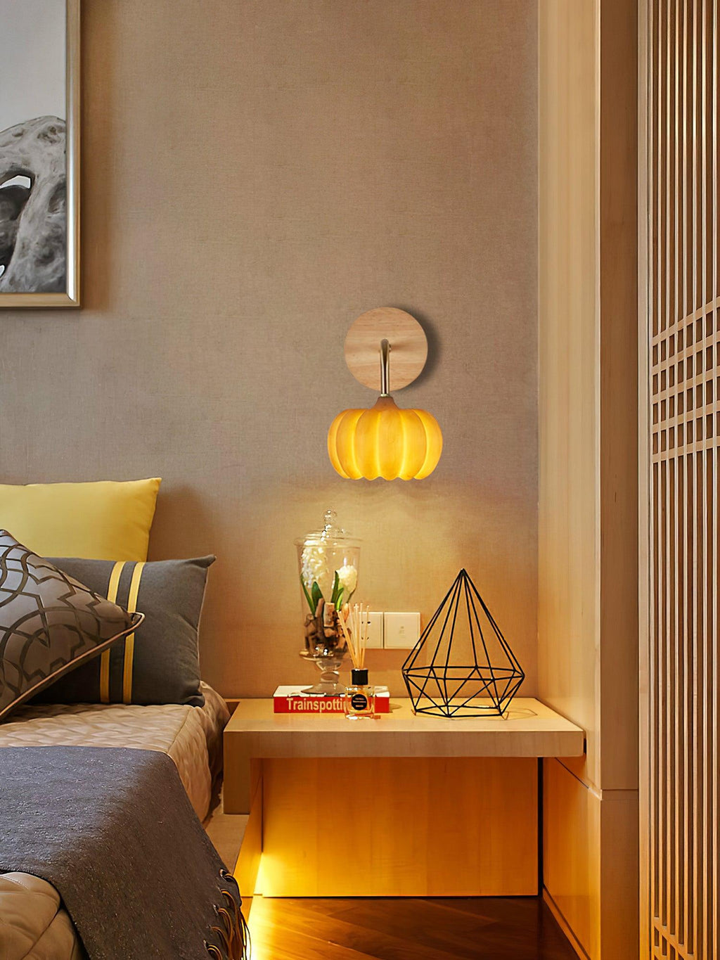 Laelara Resin Wall Light-Moonnatur