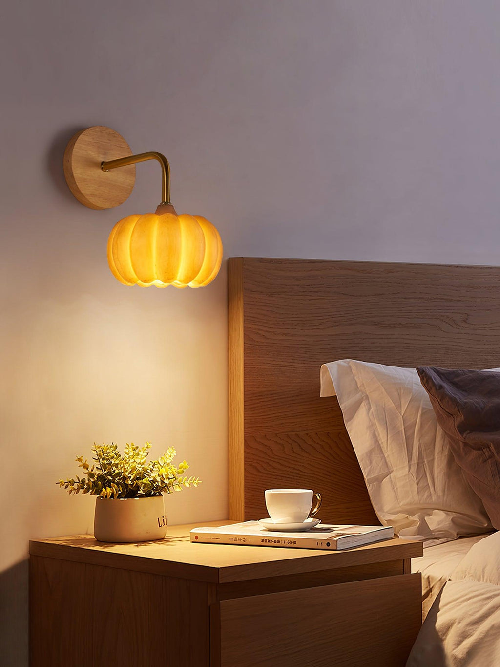 Laelara Resin Wall Light-Moonnatur