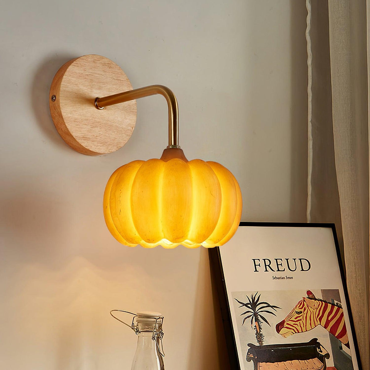 Laelara Resin Wall Light-Moonnatur