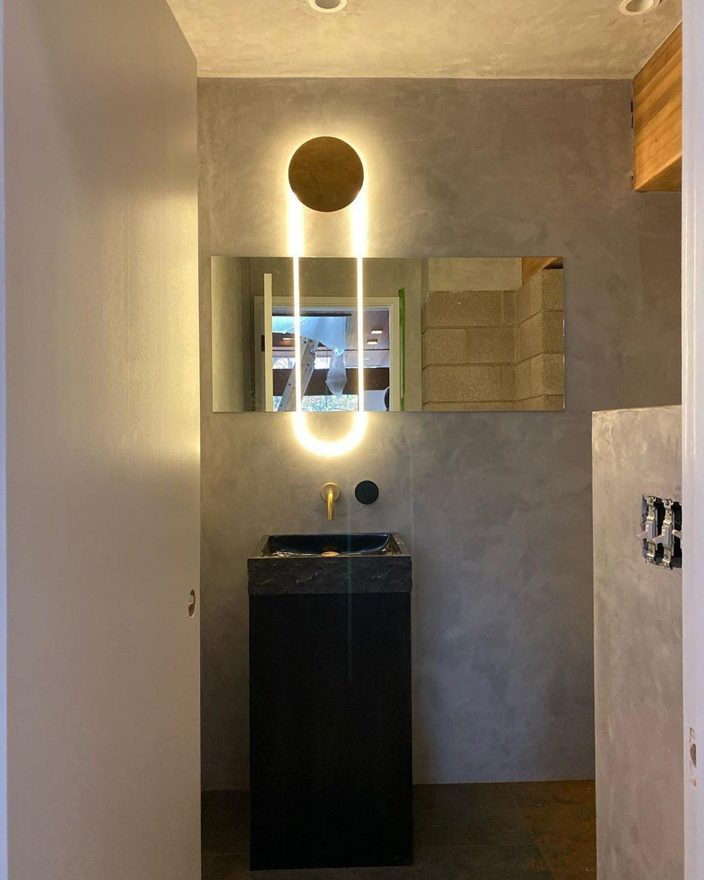 Cavermere Acrylic Wall Light-Moonnatur