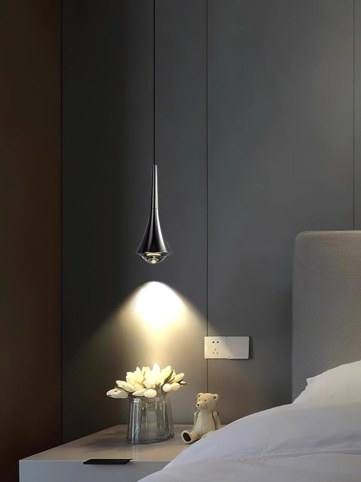 Qelara Acrylic Pendant Light-Moonnatur