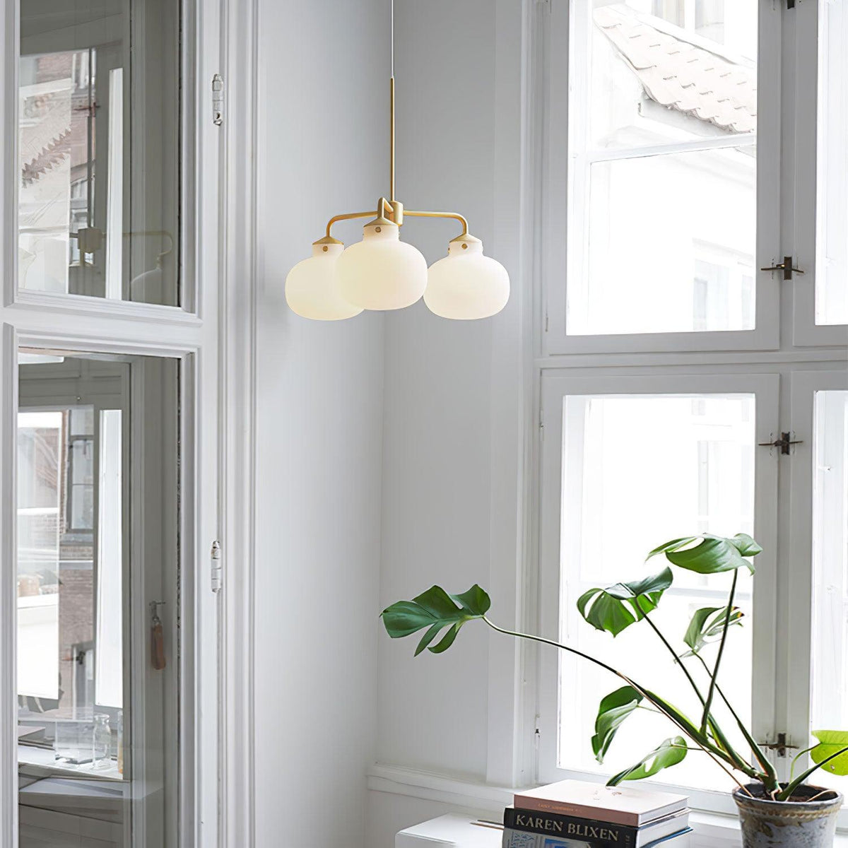 Avenora Glass Pendant Light-Moonnatur
