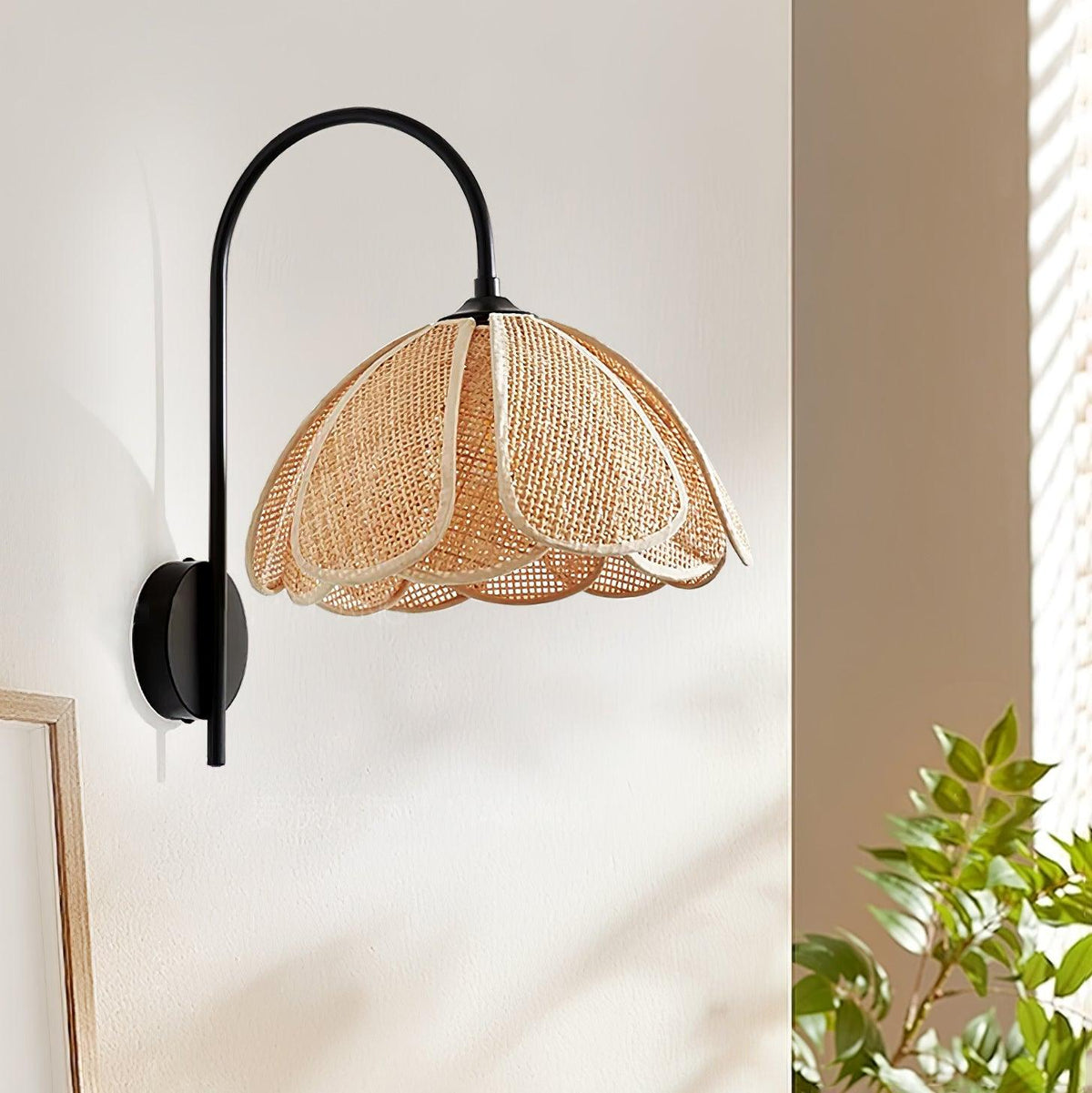 Eldenina Rattan Wall Light-Moonnatur