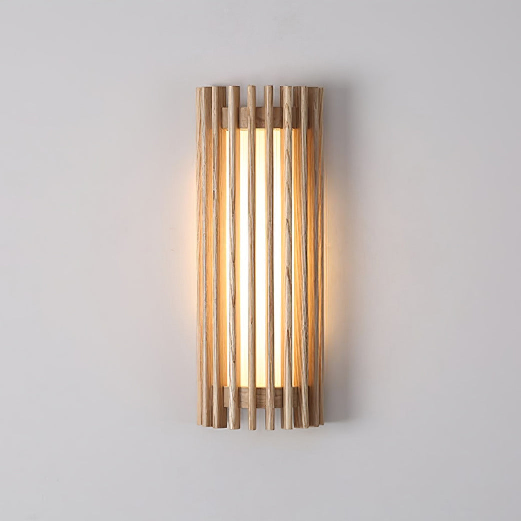 Woldenlynne Wood Wall Light-Moonnatur