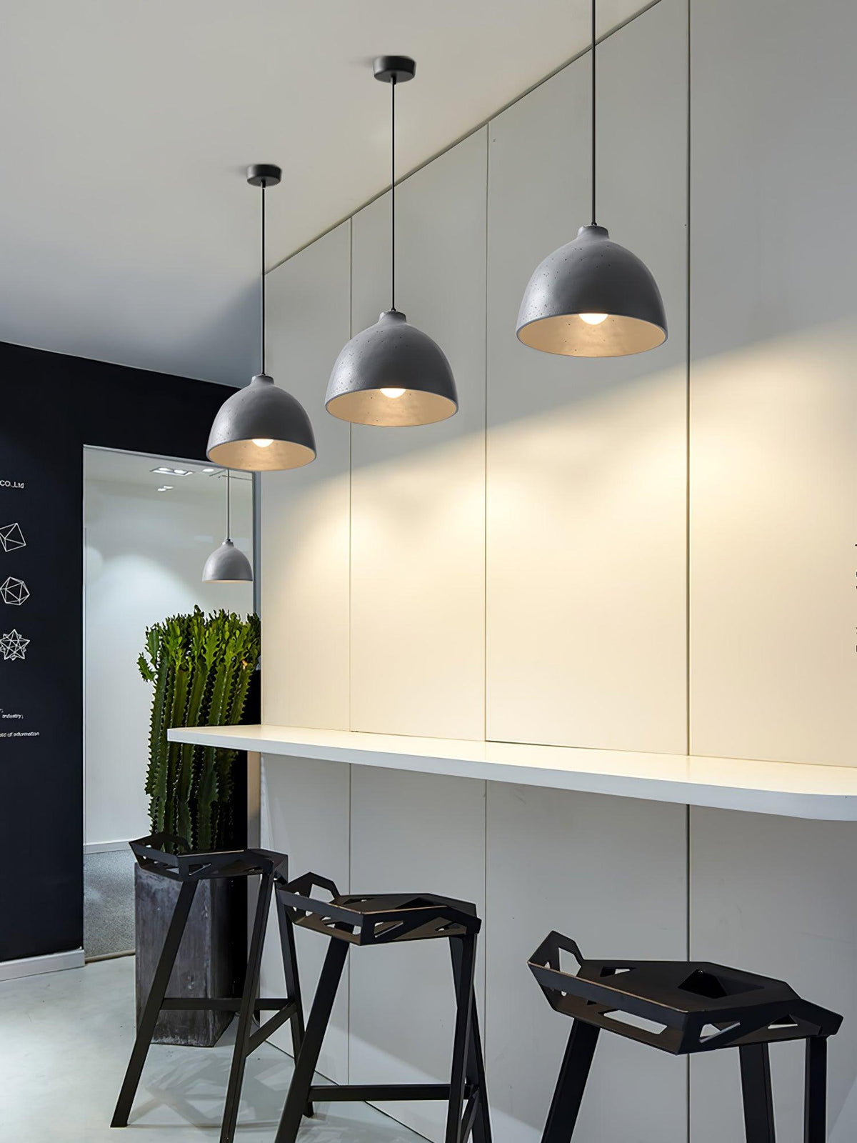 Berwinenna Resin Pendant Light-Moonnatur