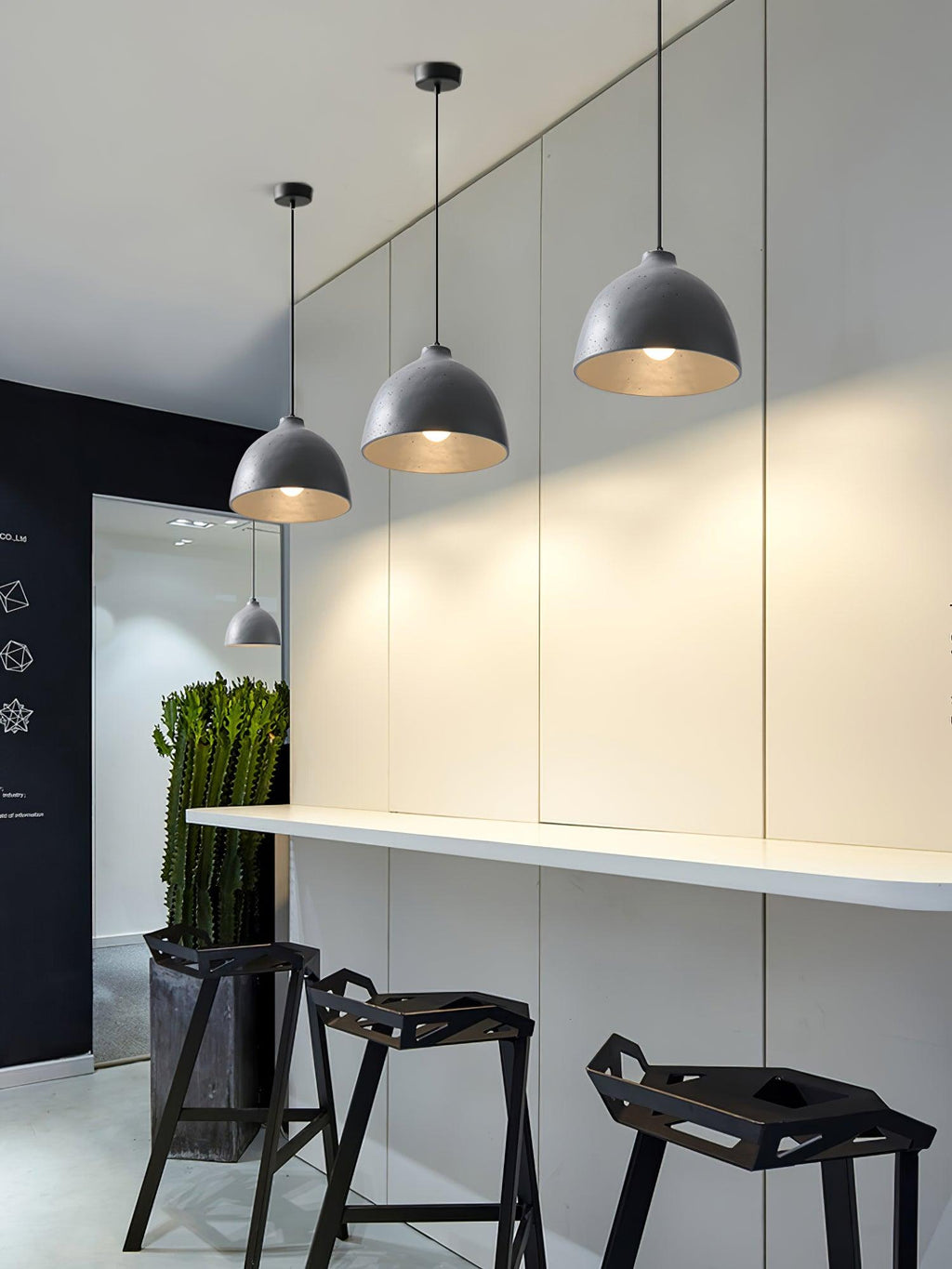 Berwinenna Resin Pendant Light-Moonnatur