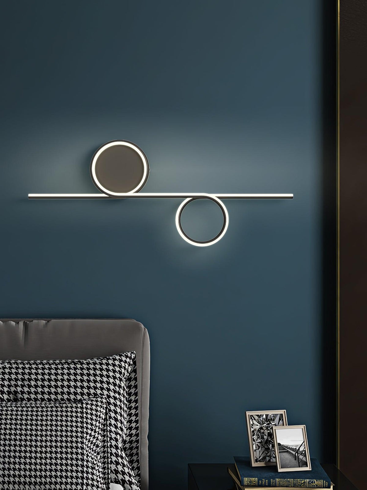 Efloria Aluminium Wall Light-Moonnatur