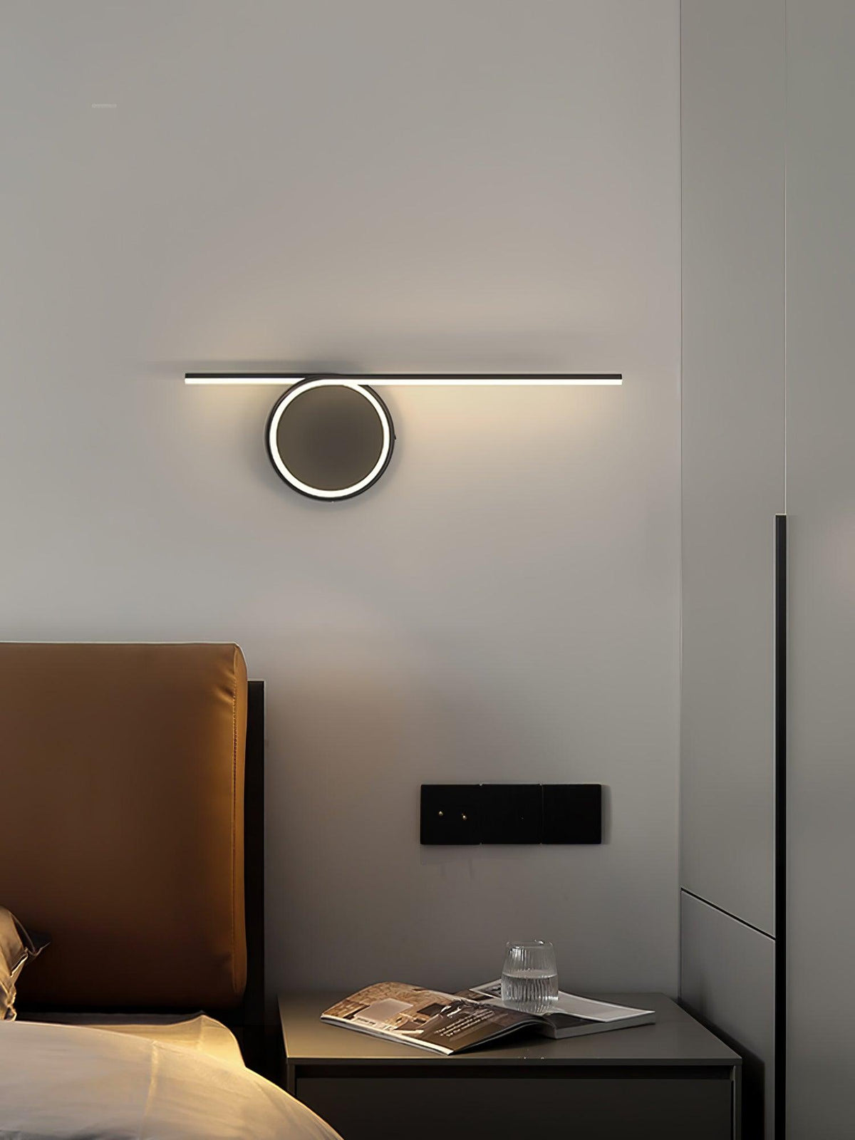 Efloria Aluminium Wall Light-Moonnatur