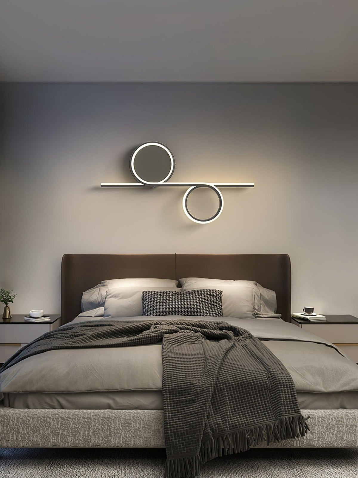 Efloria Aluminium Wall Light-Moonnatur