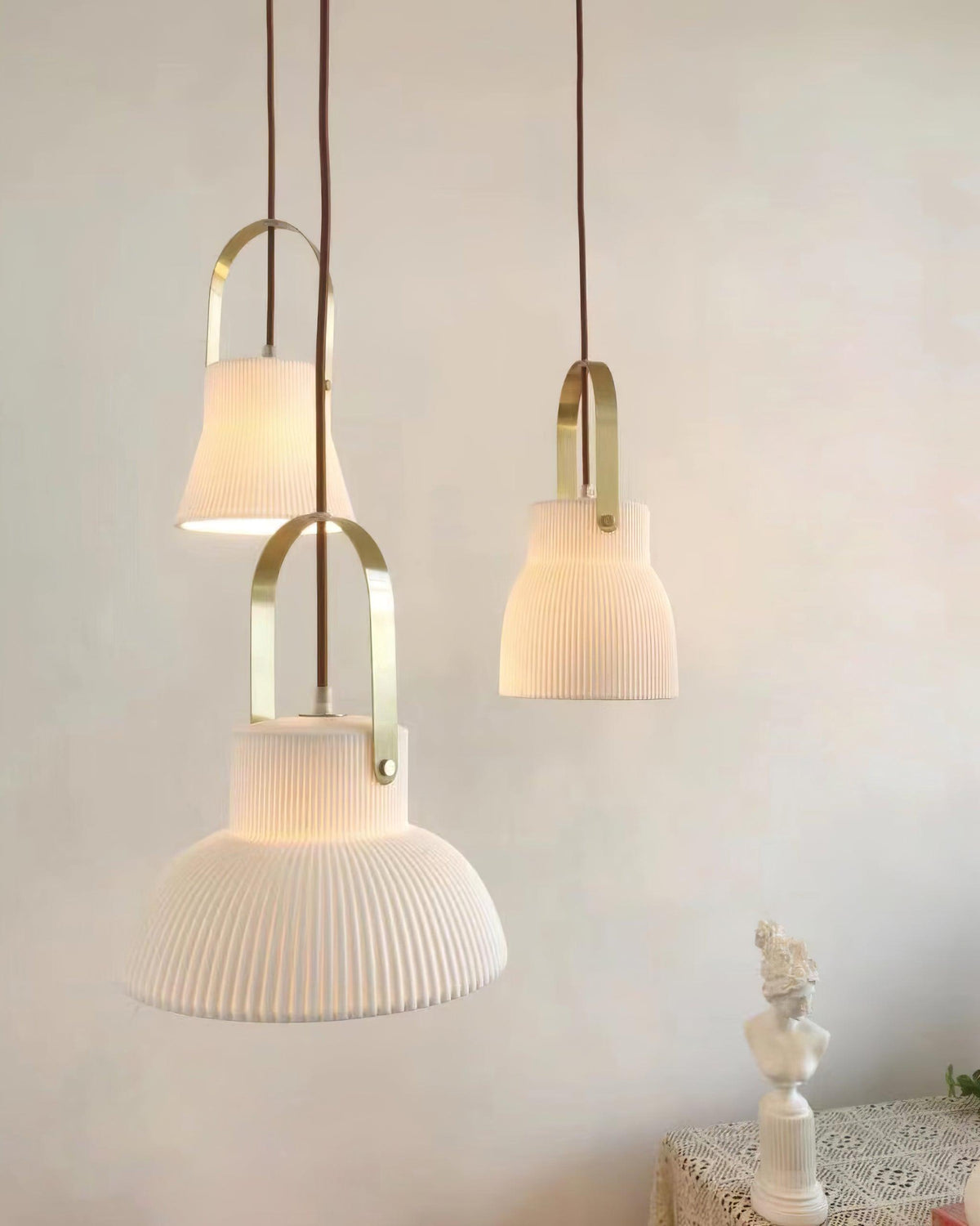 Quenelora Ceramic Pendant Light-Moonnatur