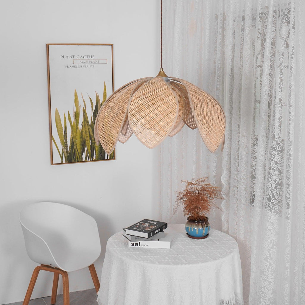 Rovenevia Rattan Pendant Light-Moonnatur