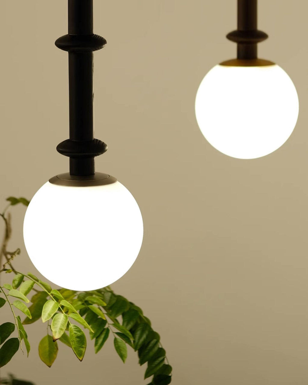 Qavora Glass Pendant Light-Moonnatur