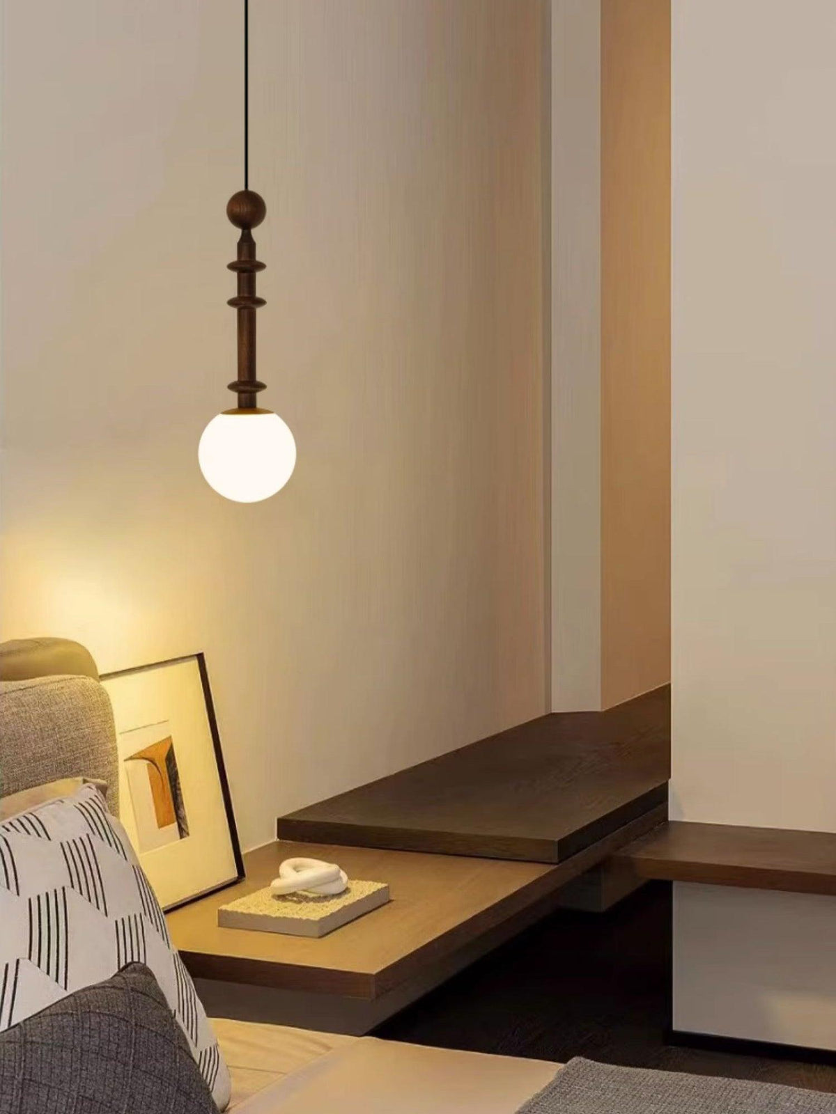 Qavora Glass Pendant Light-Moonnatur
