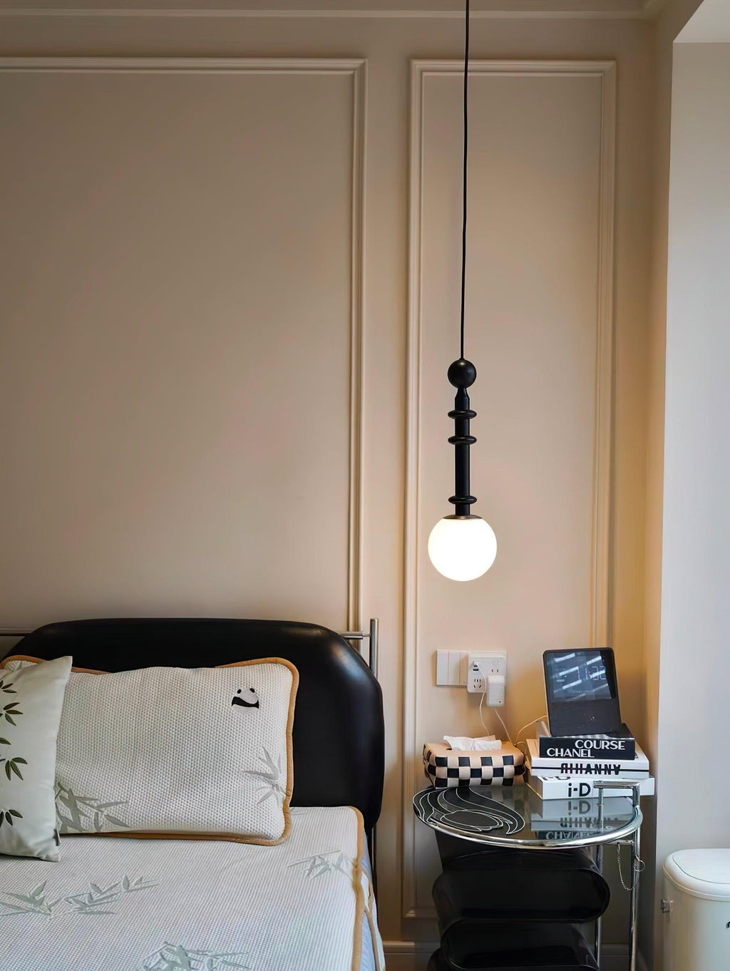 Qavora Glass Pendant Light-Moonnatur