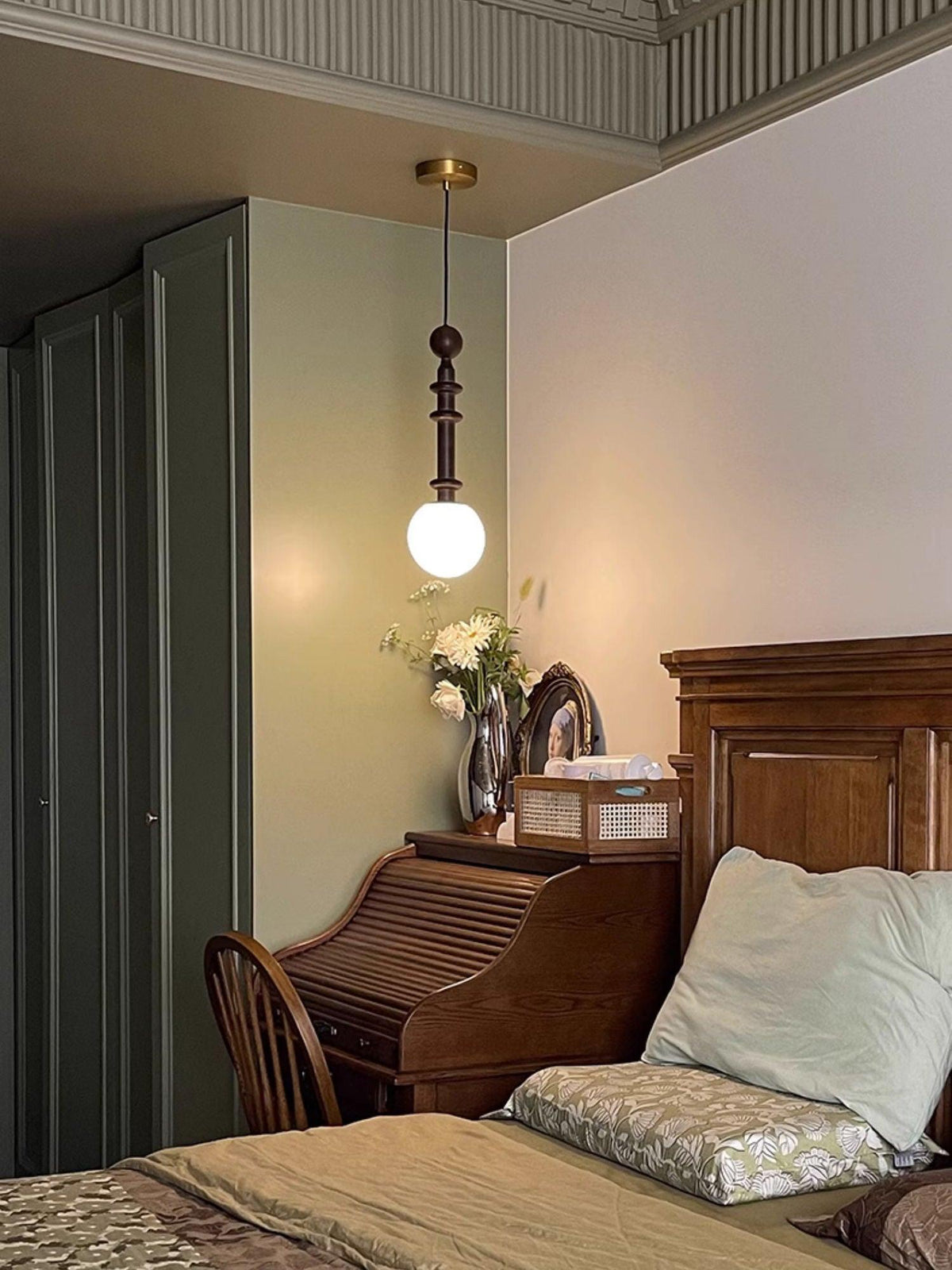 Qavora Glass Pendant Light-Moonnatur