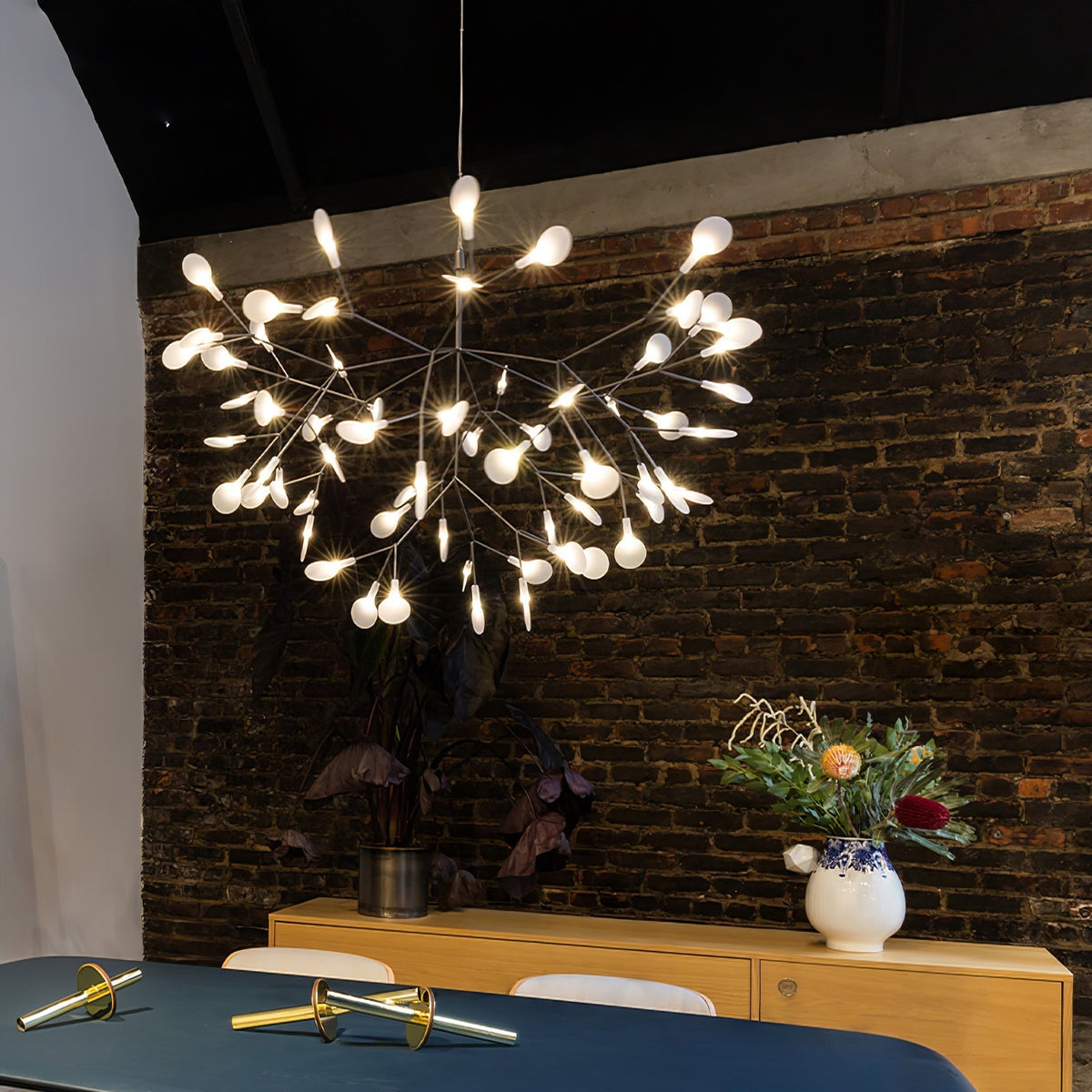 Yalora Acrylic Chandelier-Moonnatur
