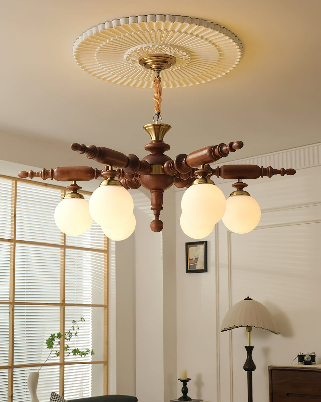Silveneth Wood Chandelier-Moonnatur