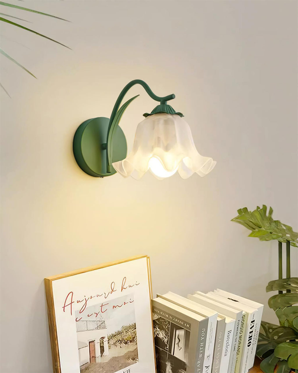 Lathenelle Acrylic Wall Light-Moonnatur