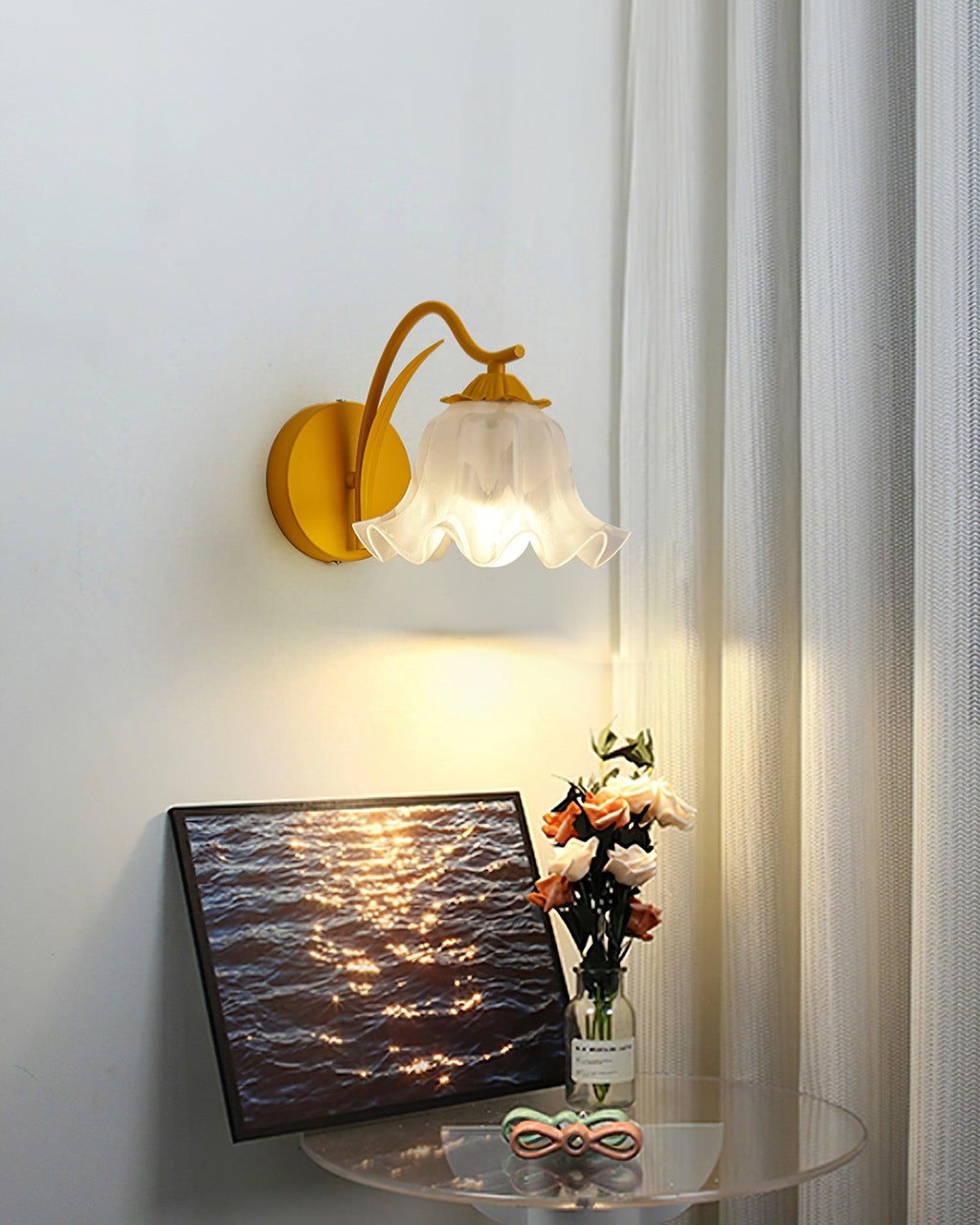 Lathenelle Acrylic Wall Light-Moonnatur