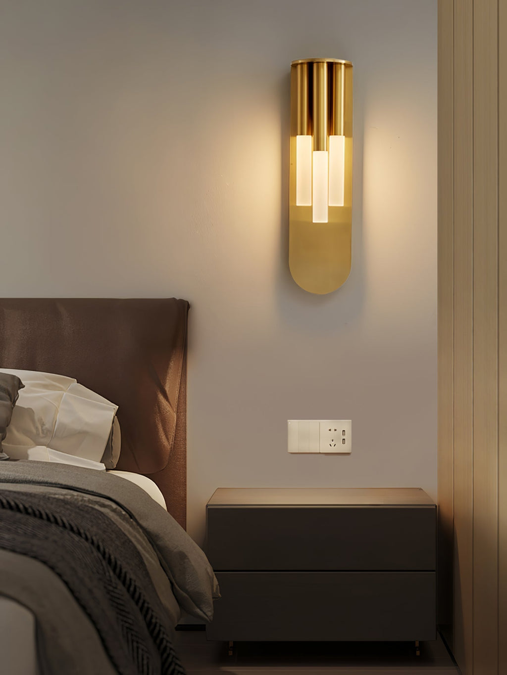 Cardenwyn Acrylic Wall Light-Moonnatur