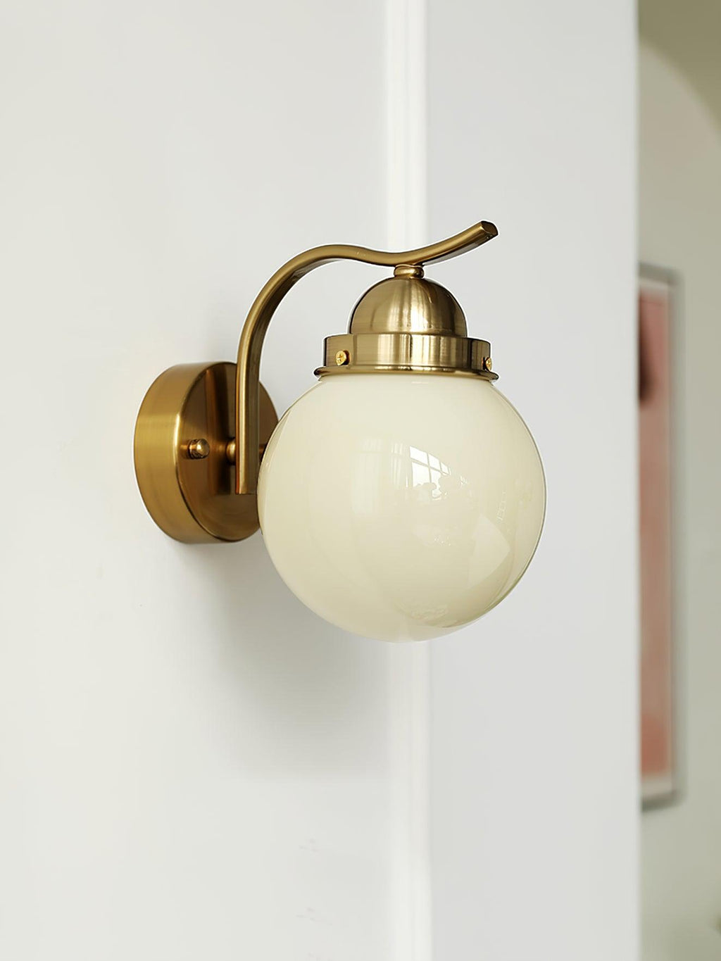 Evereth Glass Wall Light-Moonnatur