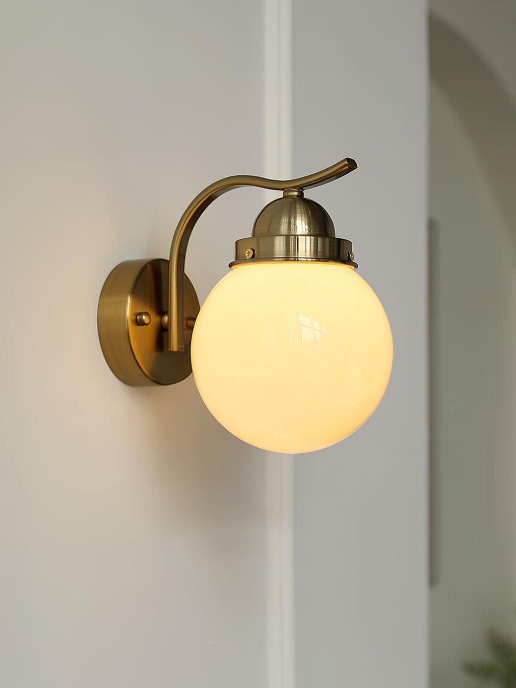 Evereth Glass Wall Light-Moonnatur