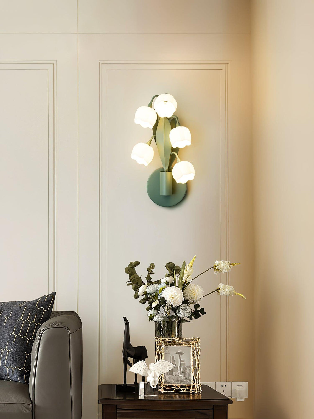 Quenellynne Polycarbonate Wall Light-Moonnatur