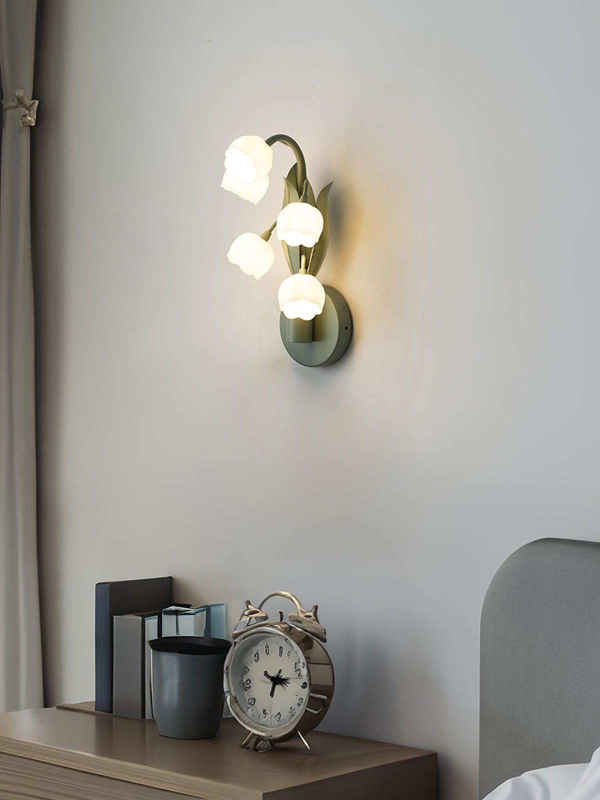 Quenellynne Polycarbonate Wall Light-Moonnatur