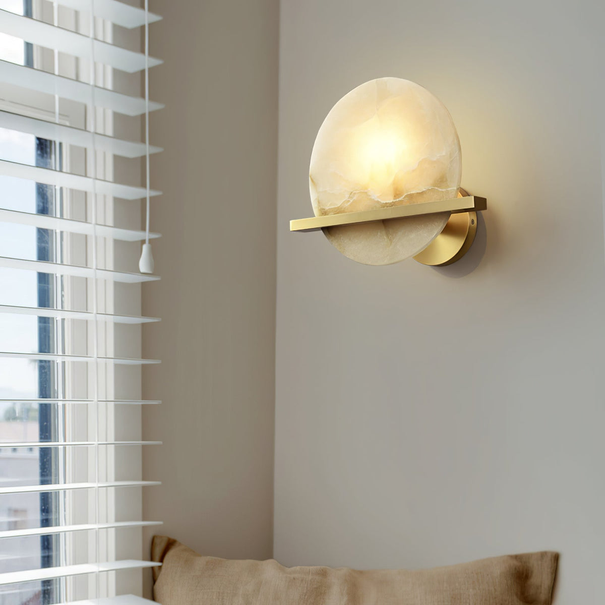 Wilvencove Alabaster Wall Light-Moonnatur