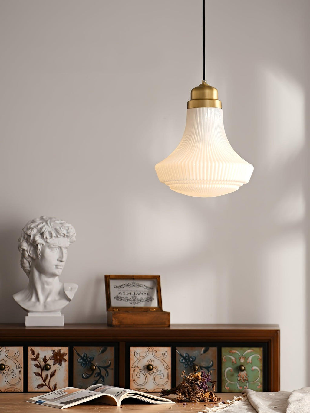 Bromelia Glass Pendant Light-Moonnatur