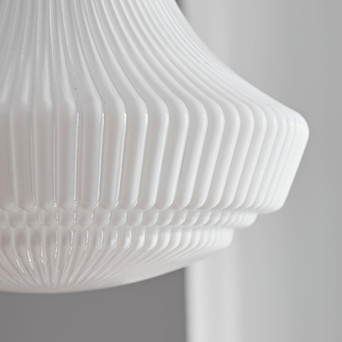 Bromelia Glass Pendant Light-Moonnatur