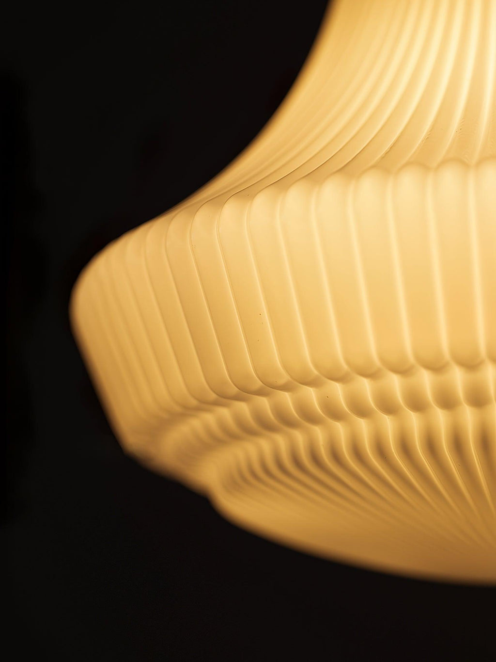 Bromelia Glass Pendant Light-Moonnatur