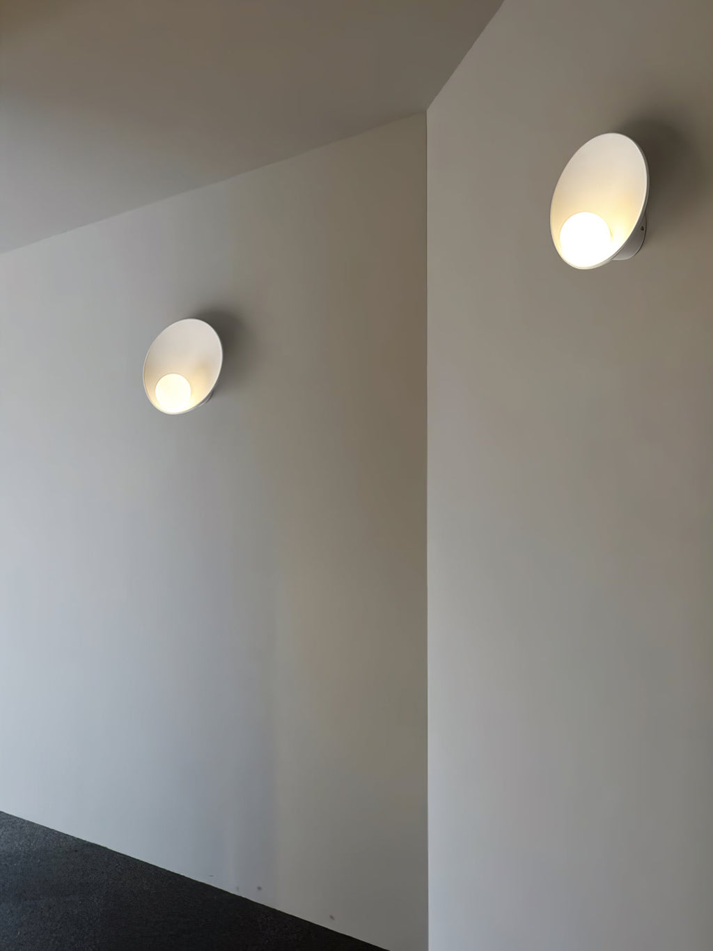 Davenina Resin Wall Light-Moonnatur