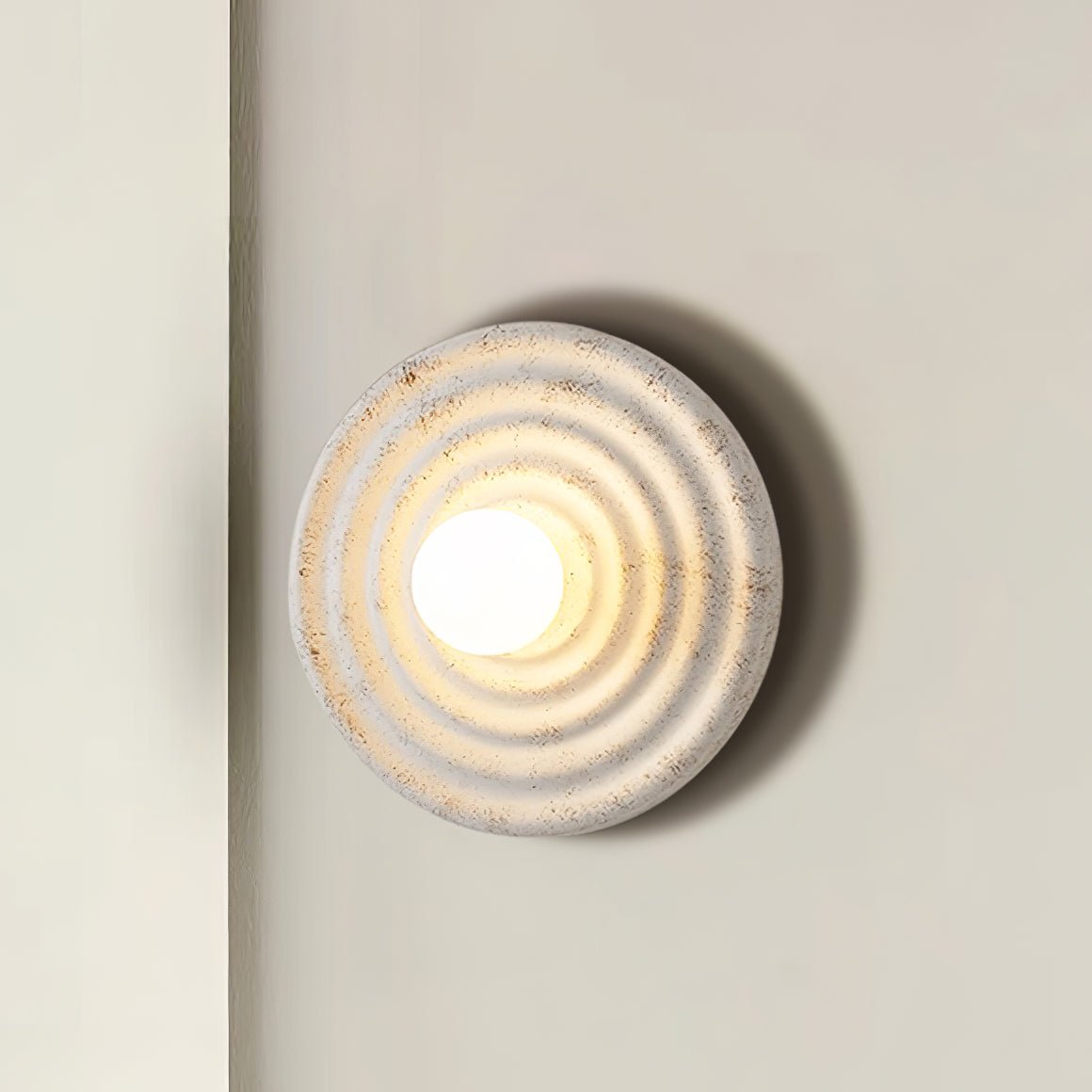 Davenina Resin Wall Light-Moonnatur