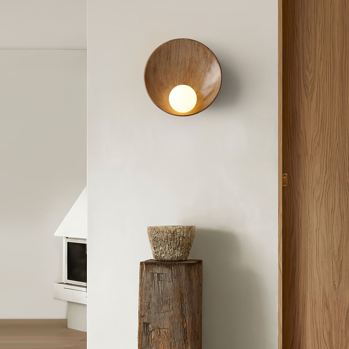 Davenina Resin Wall Light-Moonnatur