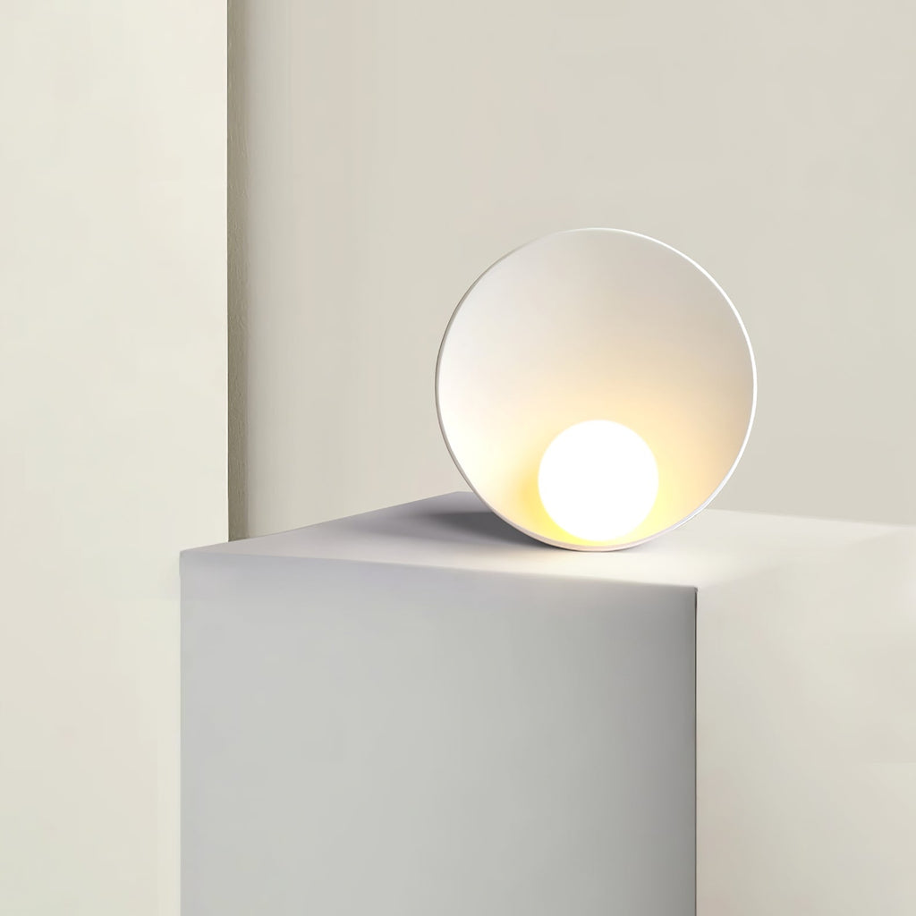Davenina Resin Wall Light-Moonnatur