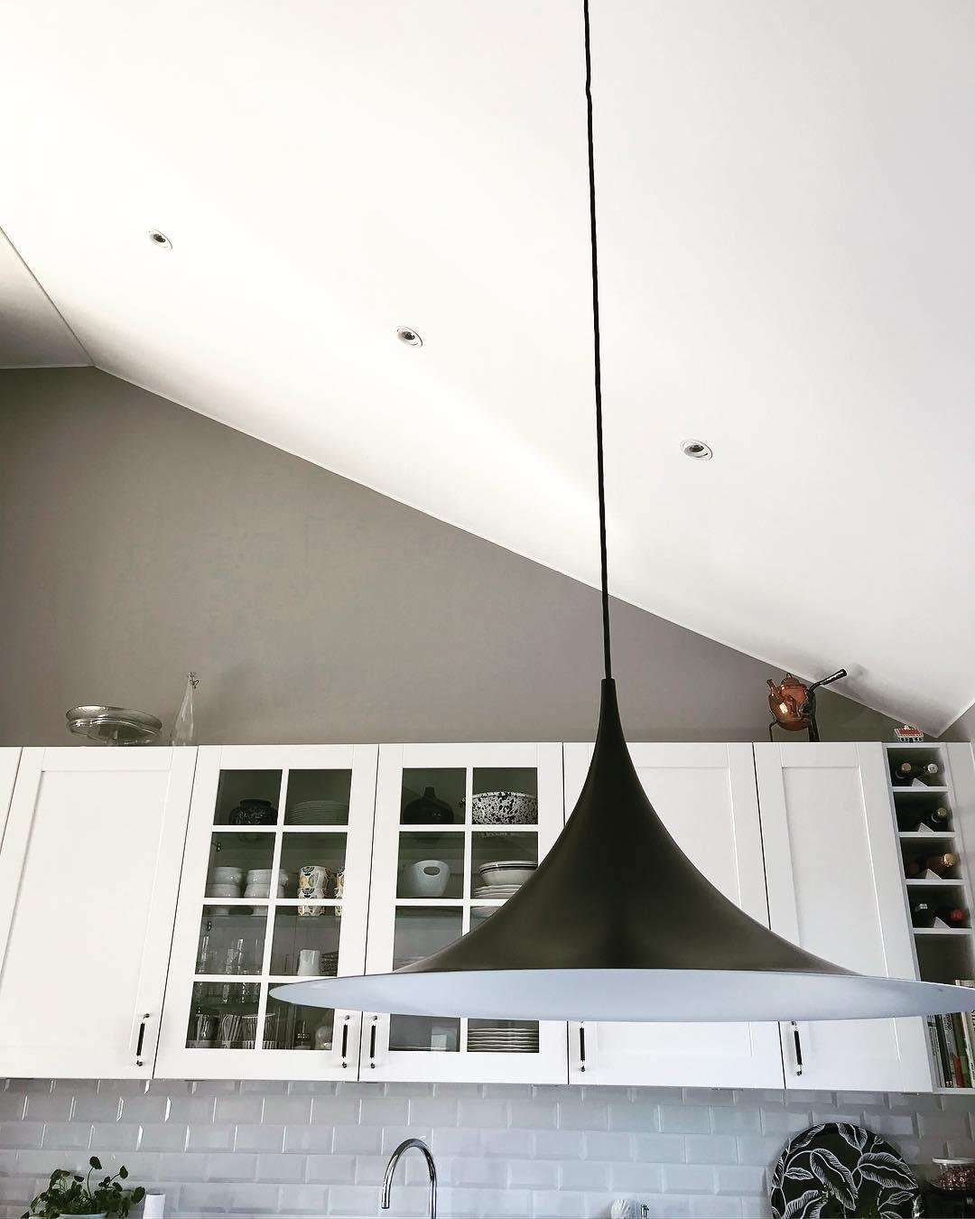 Jarnelle Steel Pendant Light-Moonnatur