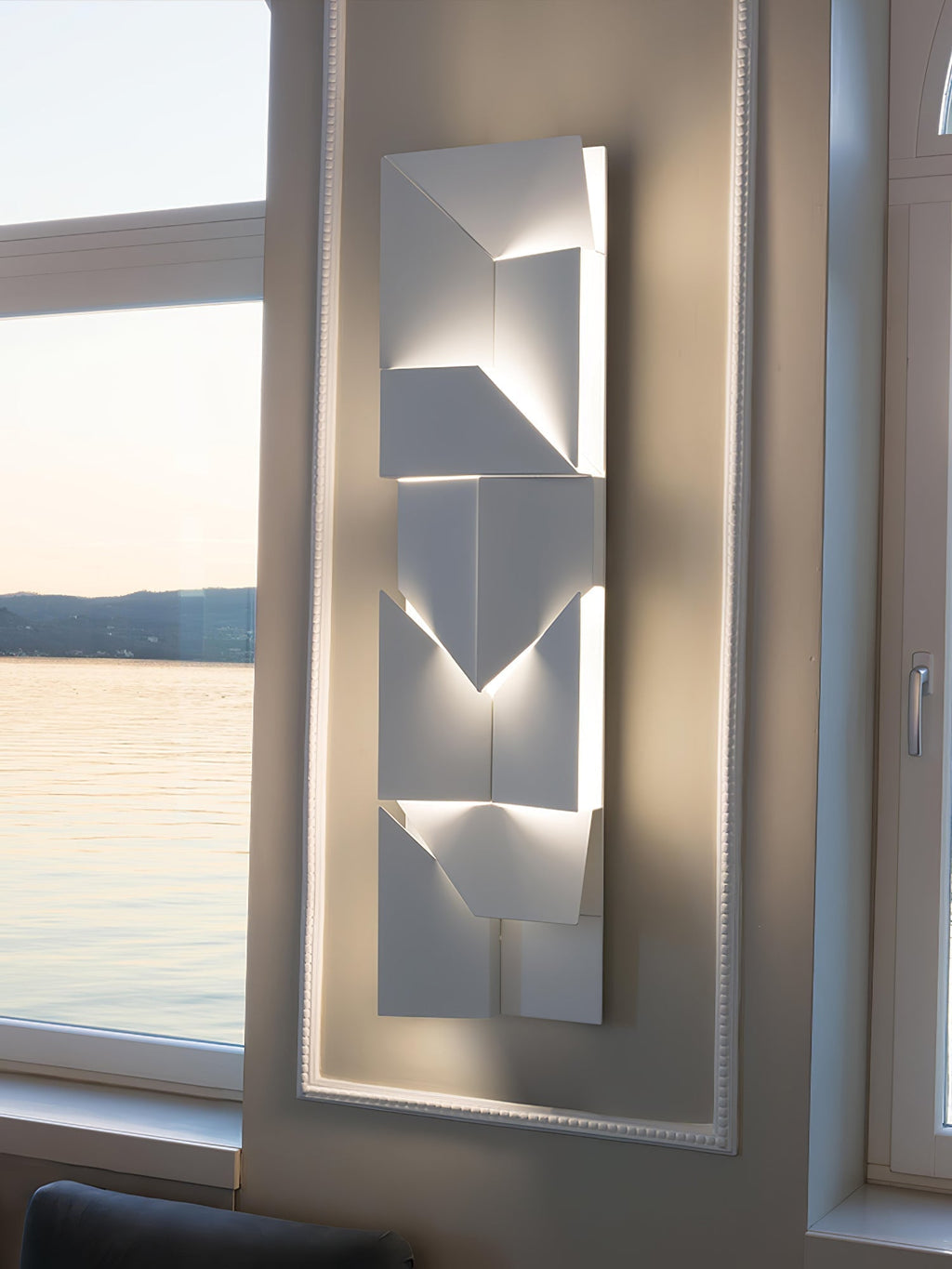Lalmira Metal Wall Light-Moonnatur