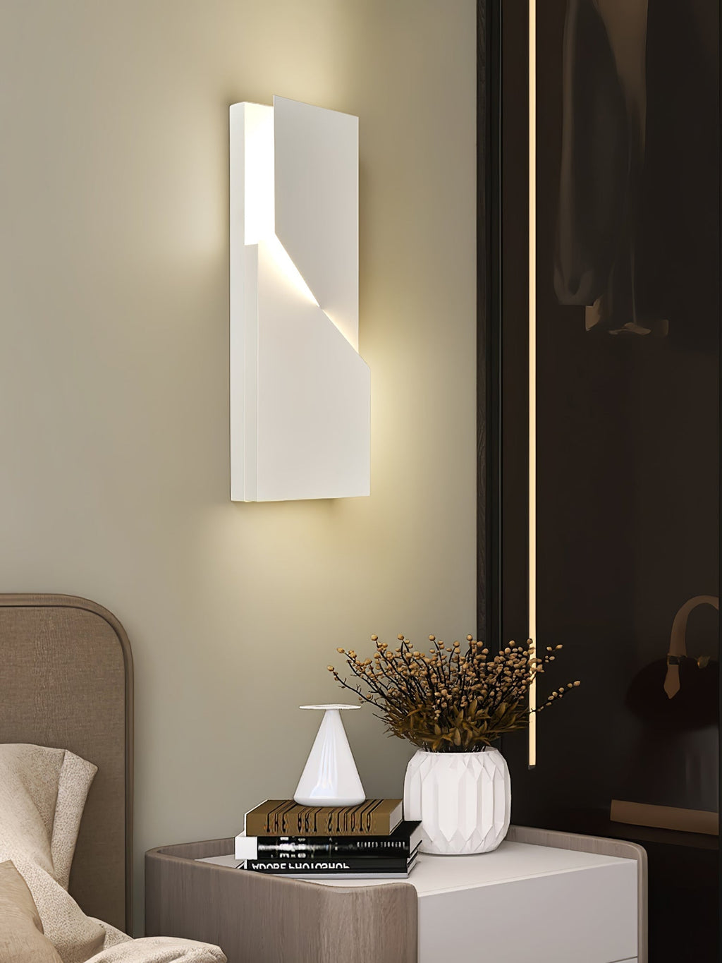 Lalmira Metal Wall Light-Moonnatur