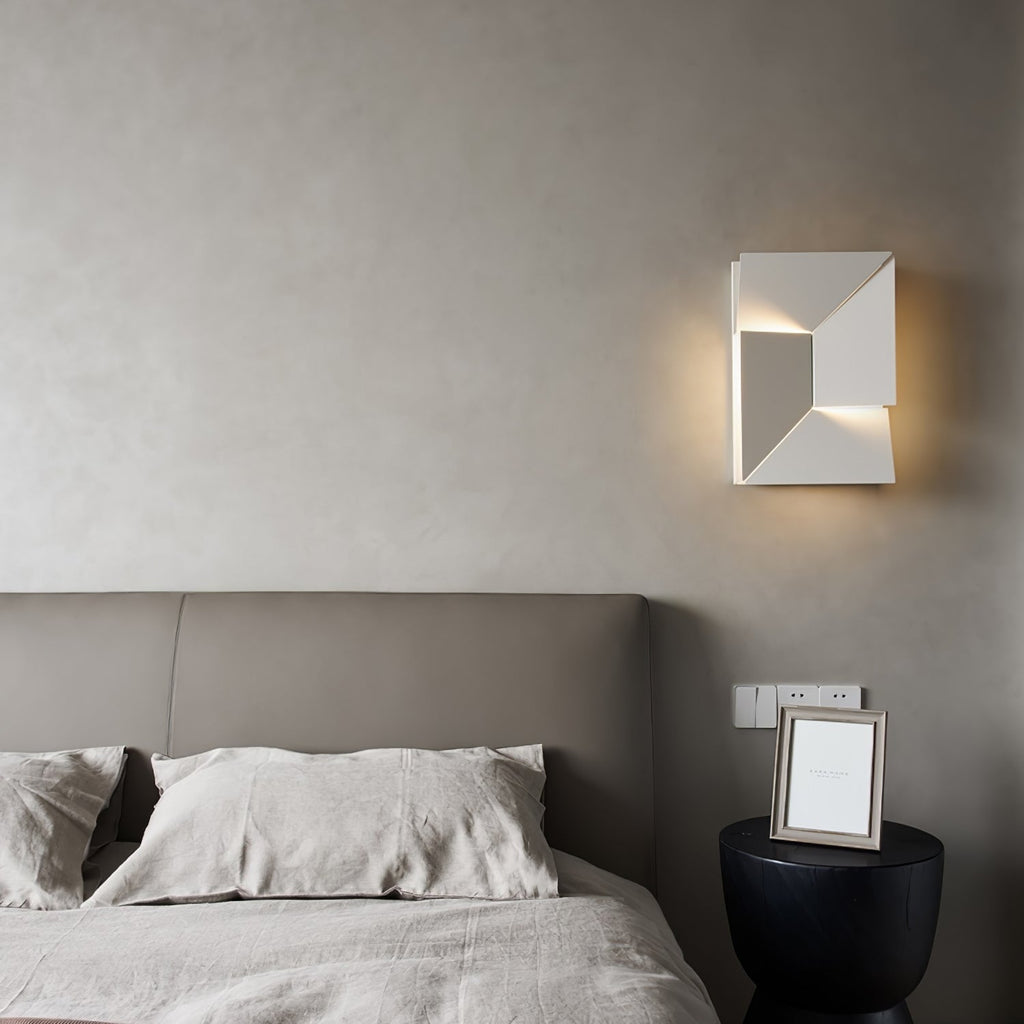 Lalmira Metal Wall Light-Moonnatur