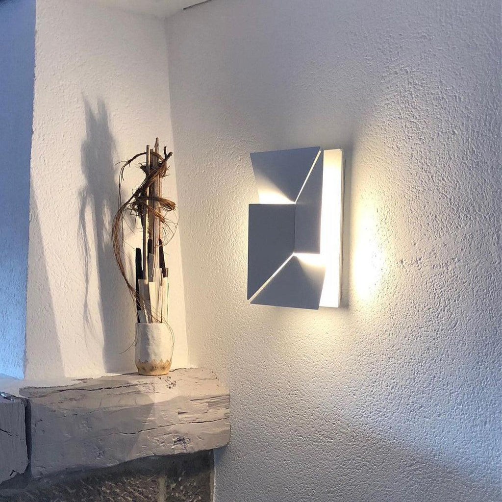 Lalmira Metal Wall Light-Moonnatur