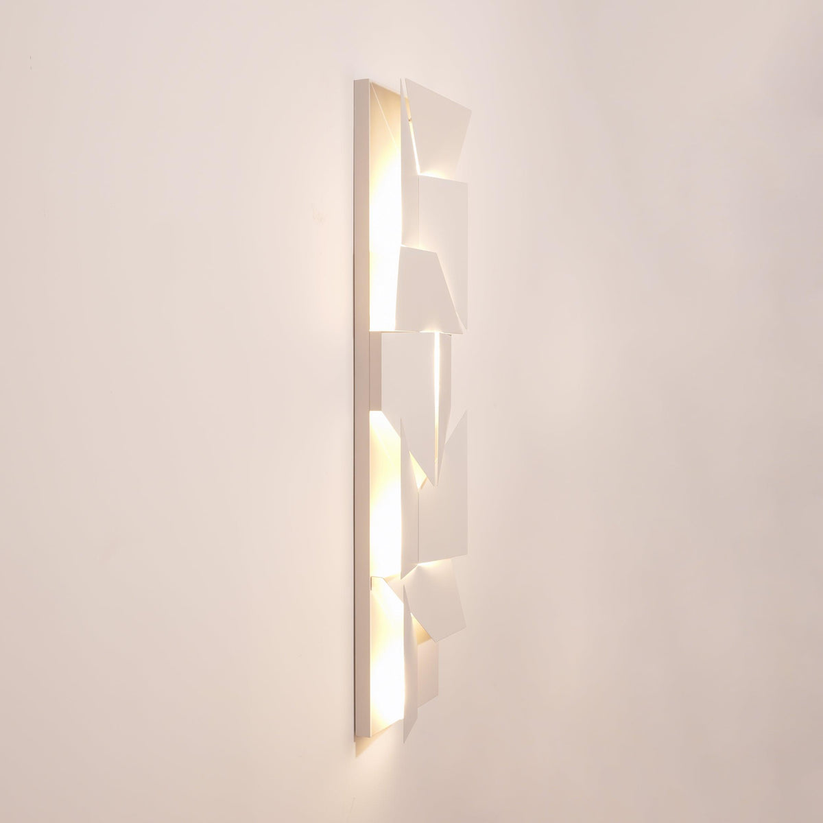 Lalmira Metal Wall Light-Moonnatur