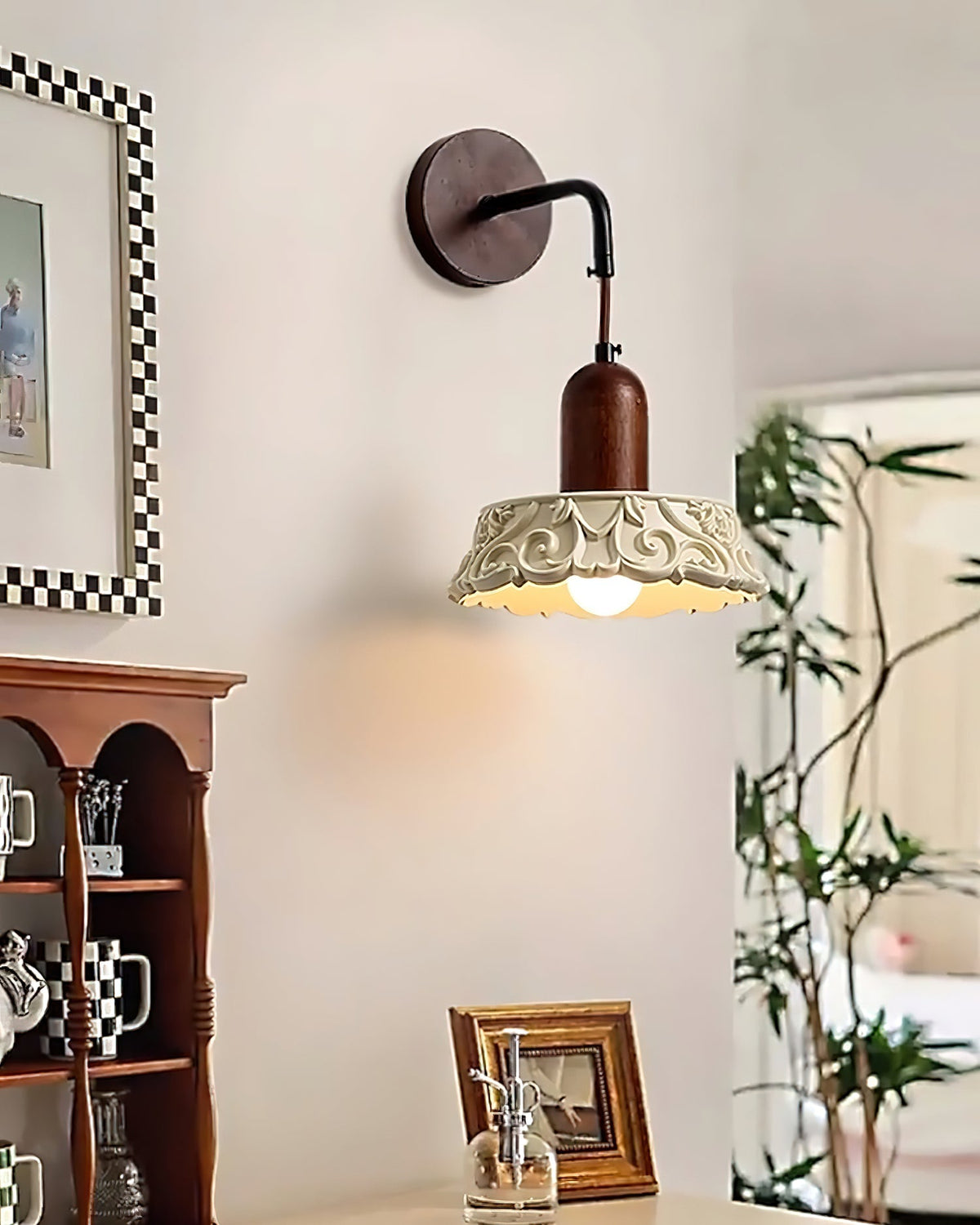 Veyrendale Resin Wall Light-Moonnatur