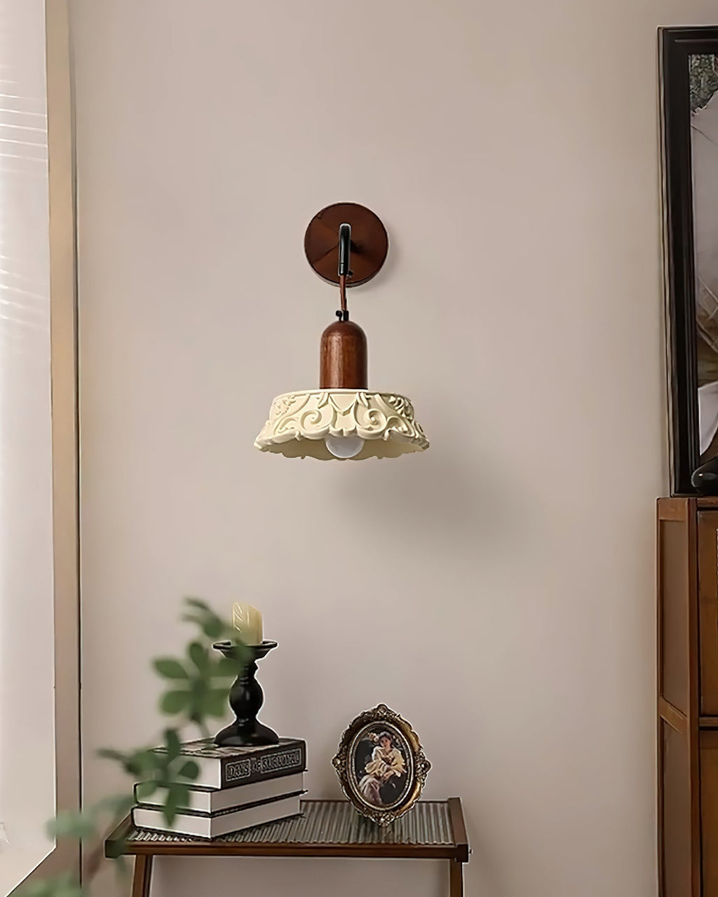 Veyrendale Resin Wall Light-Moonnatur