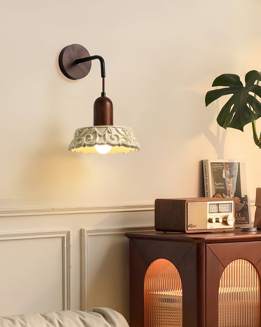 Veyrendale Resin Wall Light-Moonnatur