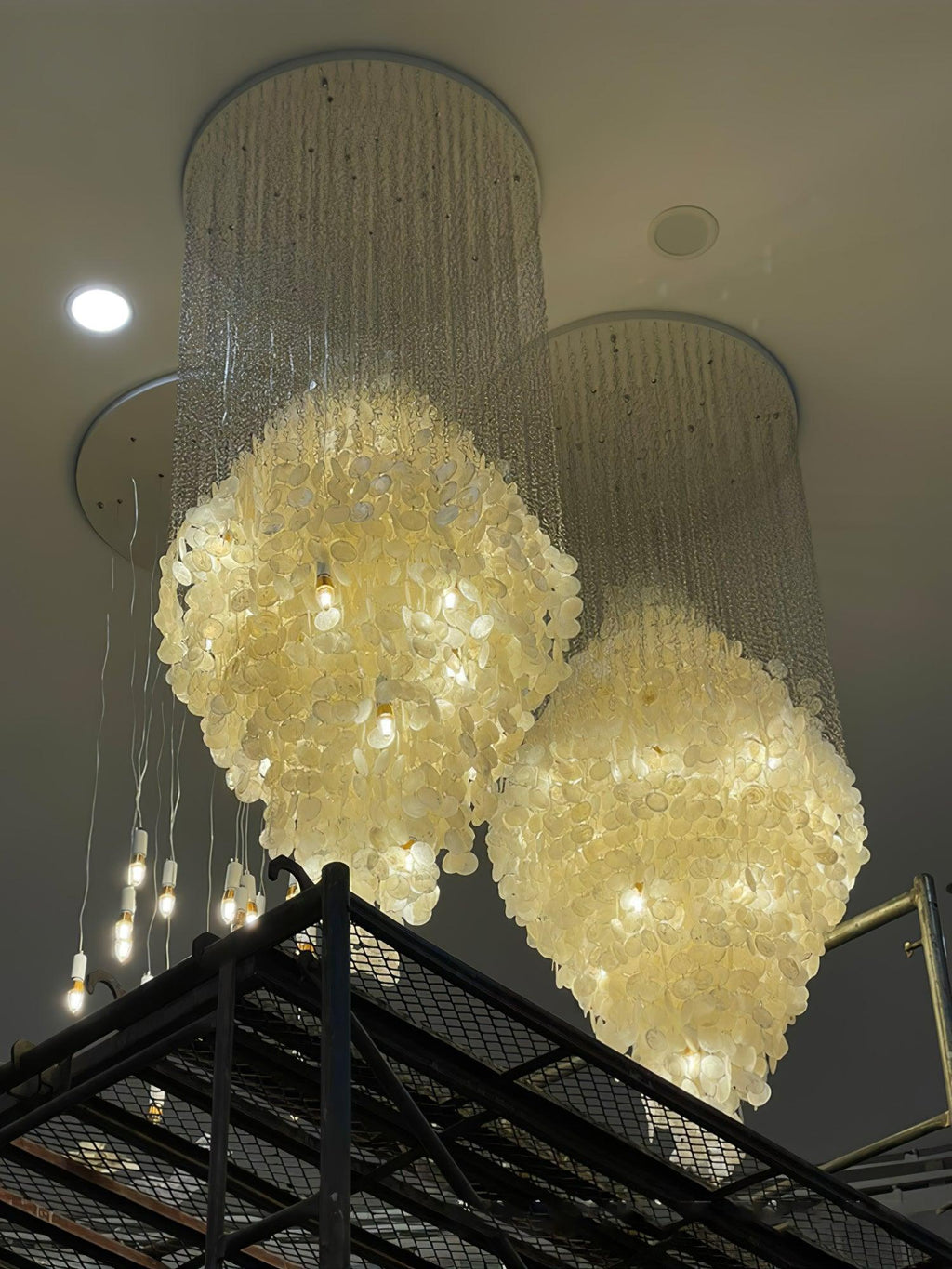 Valenella Shell Pendant Light-Moonnatur