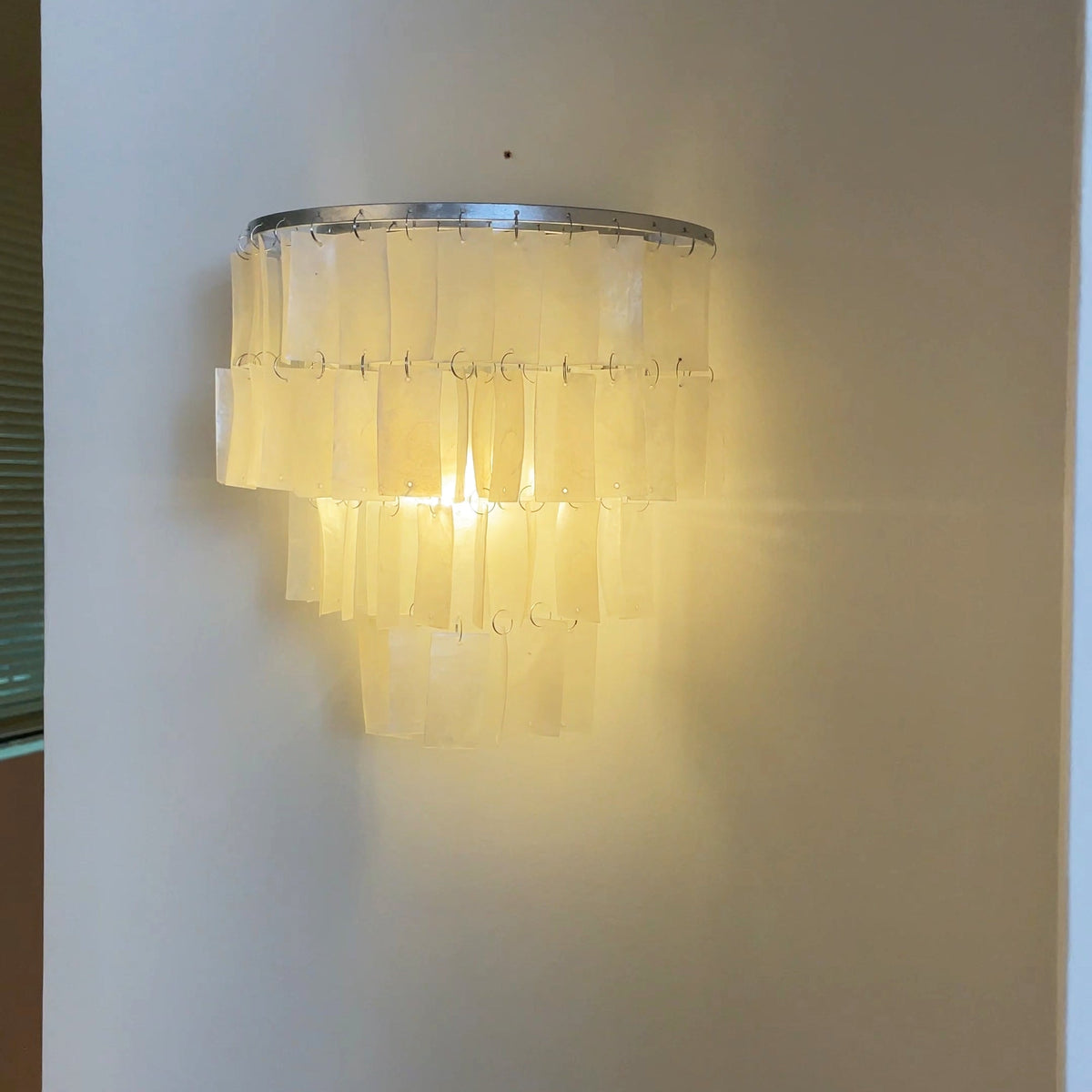Avoneth Shell Wall Light-Moonnatur